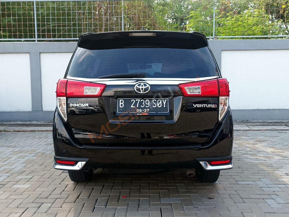 Mobil Toyota Kijang Innova 2017