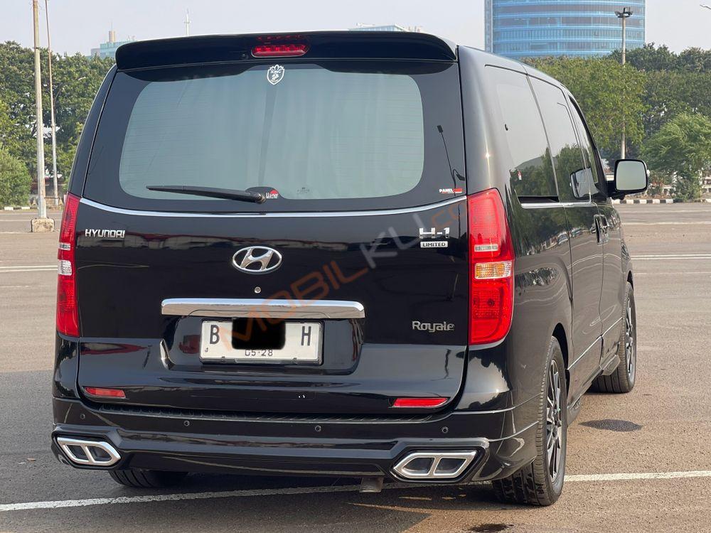 Mobil Hyundai H-1 2018