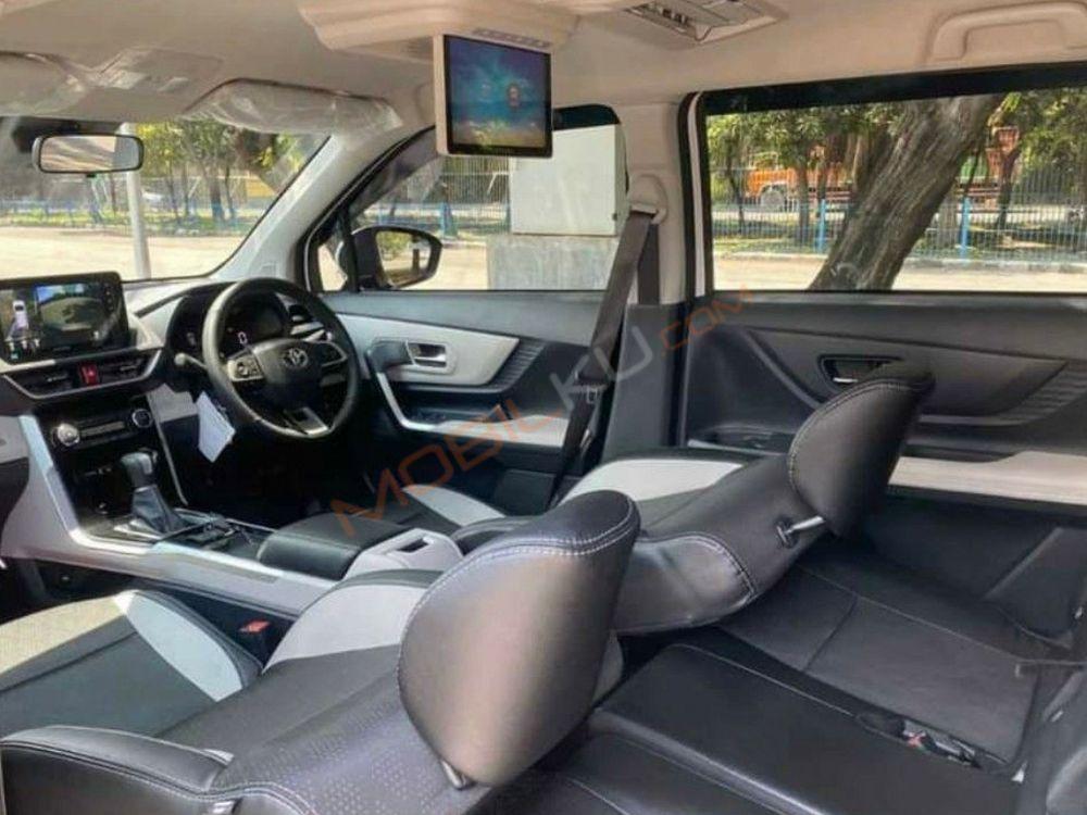 Mobil Toyota Veloz 2022