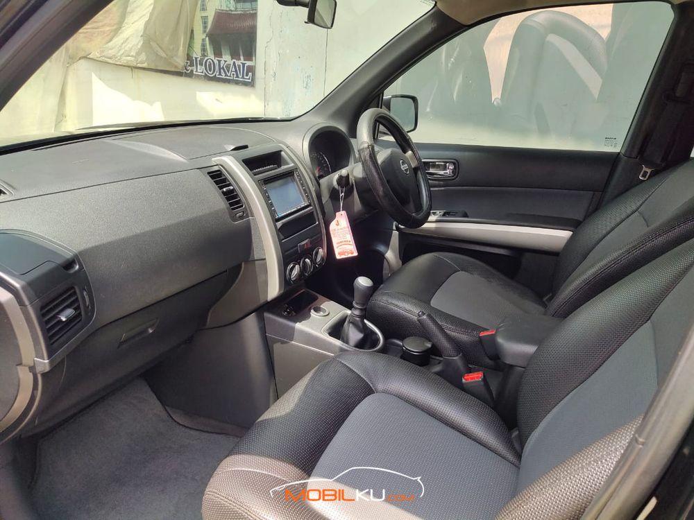 Mobil Nissan X-Trail 2013