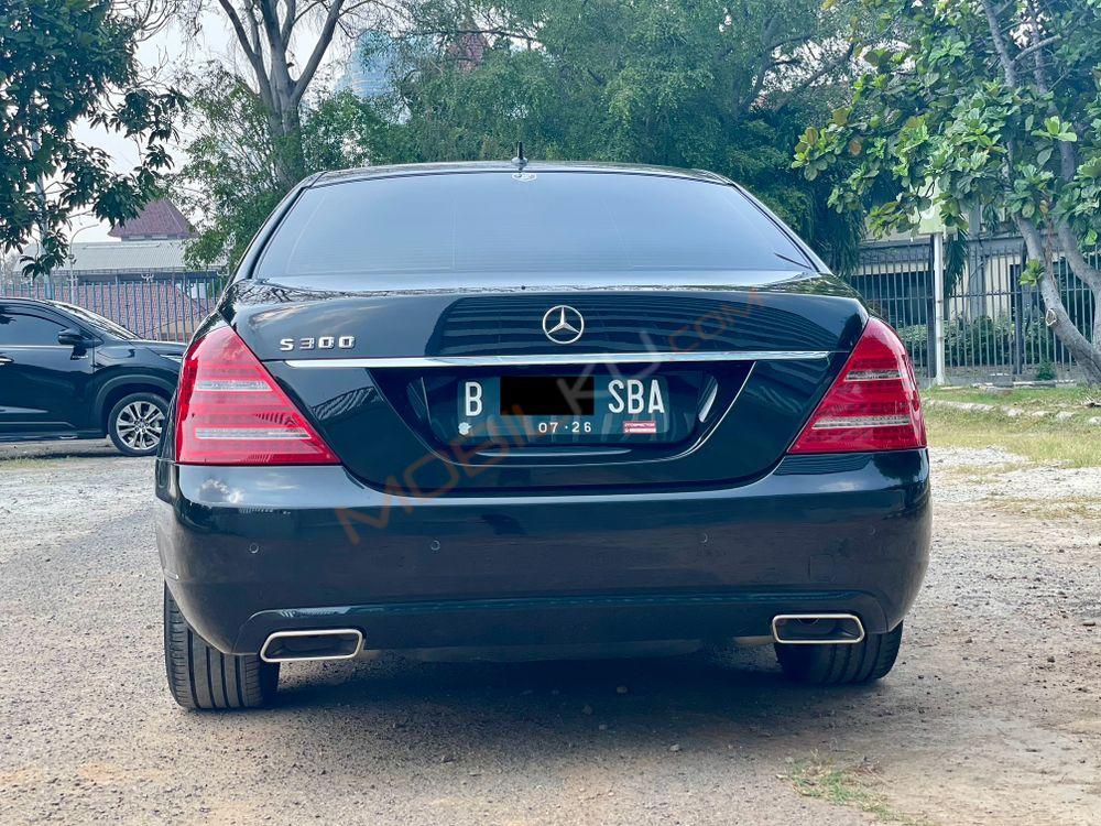 Mobil Mercedes-Benz S-Class 2011