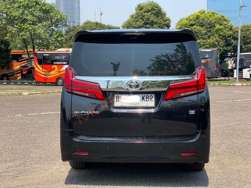 Mobil Toyota Alphard 2019