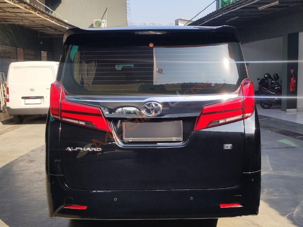 Mobil Toyota Alphard 2018