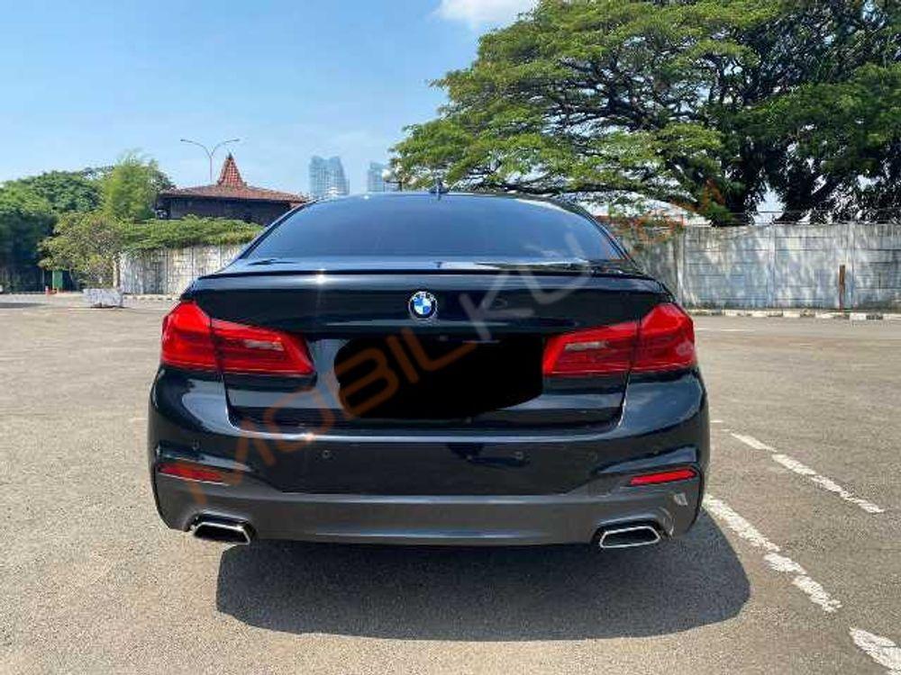 Mobil BMW 5 Series 2020