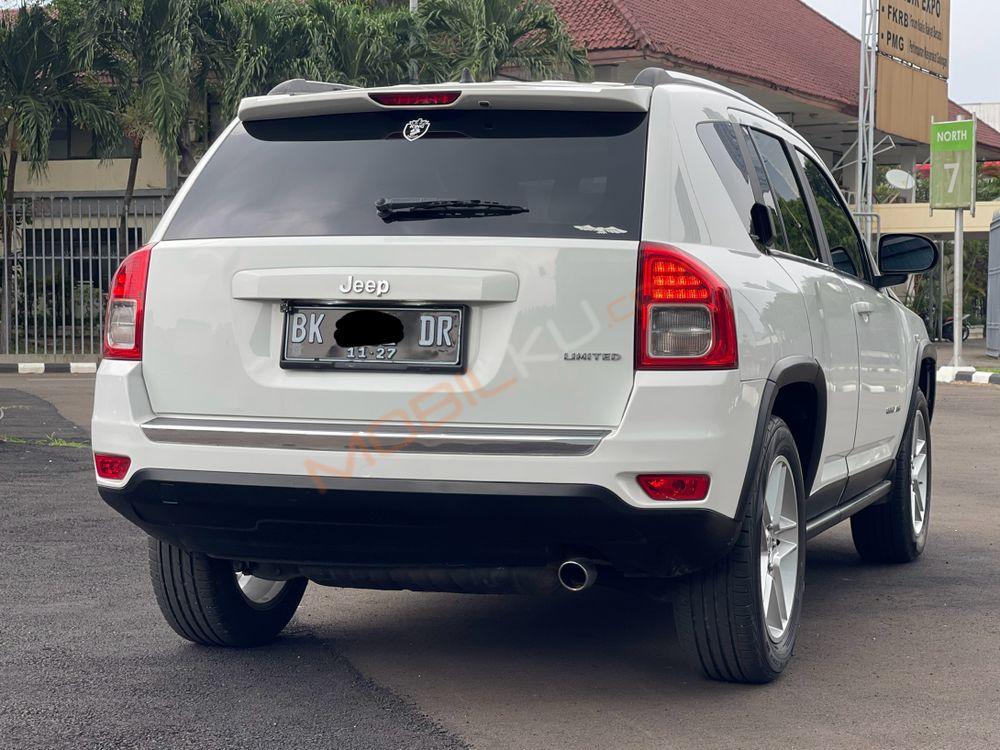 Mobil Jeep Compass 2013
