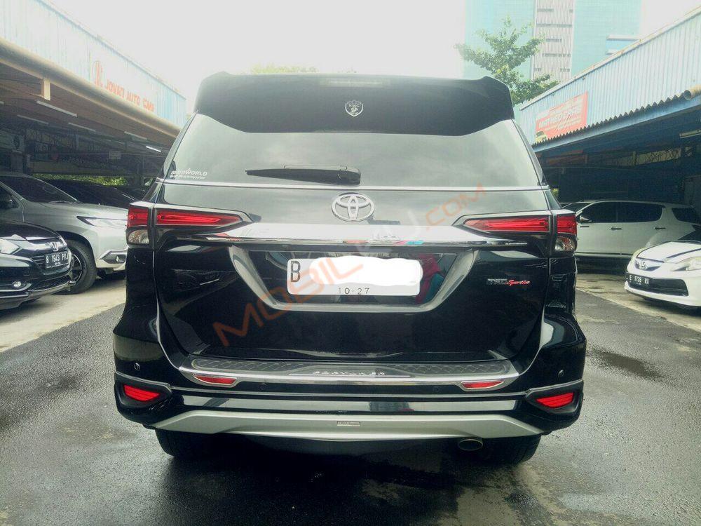 Mobil Toyota Fortuner 2017