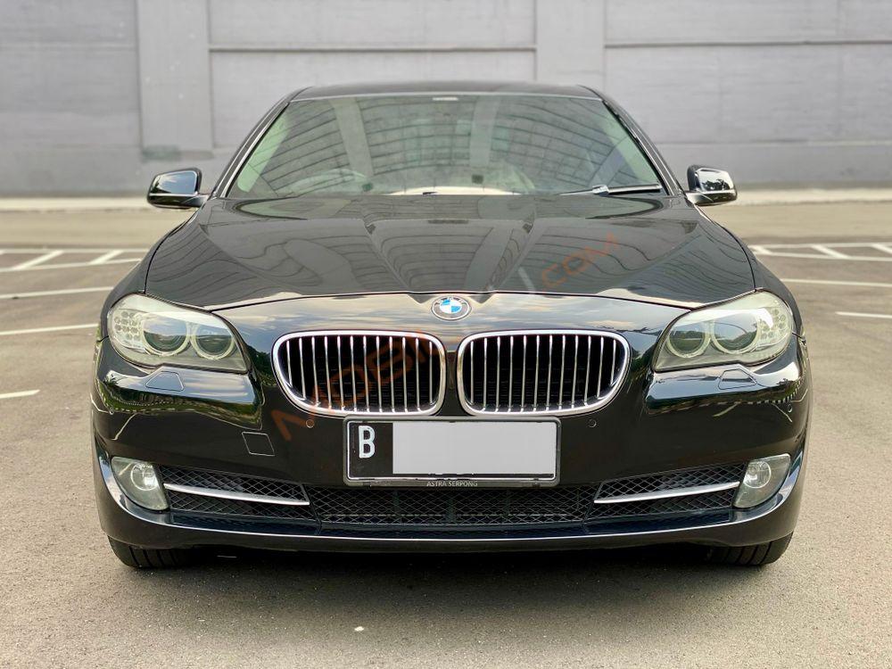 Mobil BMW 5 Series 2013