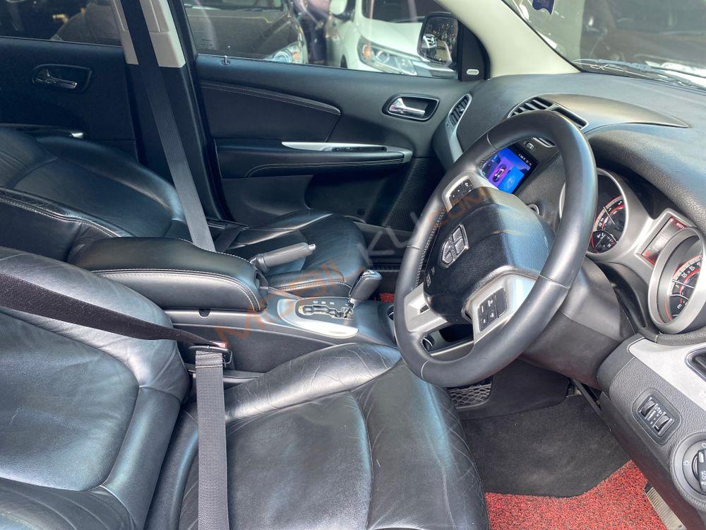 Mobil Dodge Journey 2014