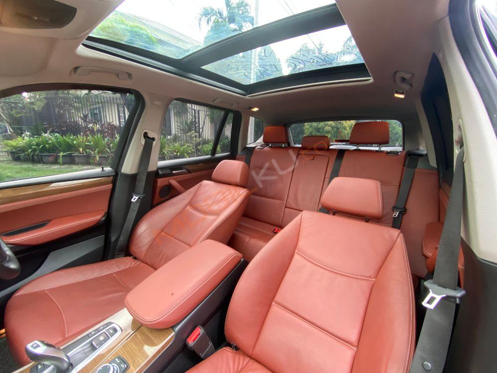 Mobil BMW X3 2012
