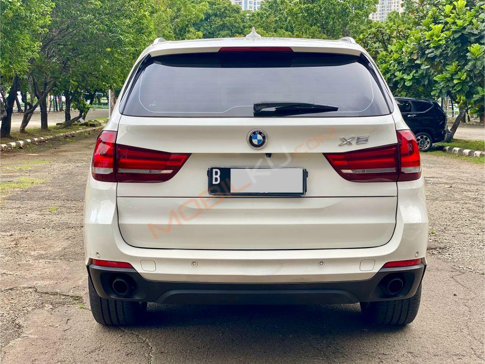 Mobil BMW X5 2016
