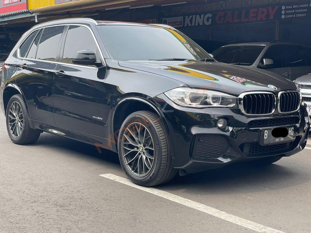 Mobil BMW X5 2015