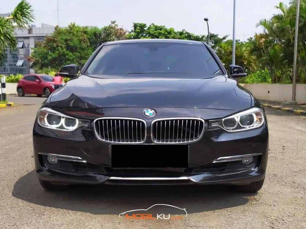 Mobil BMW 3 Series 2014