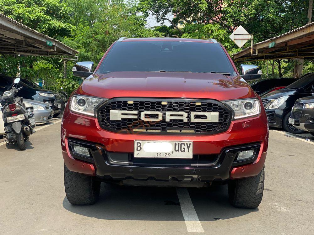 Mobil Ford Everest 2015
