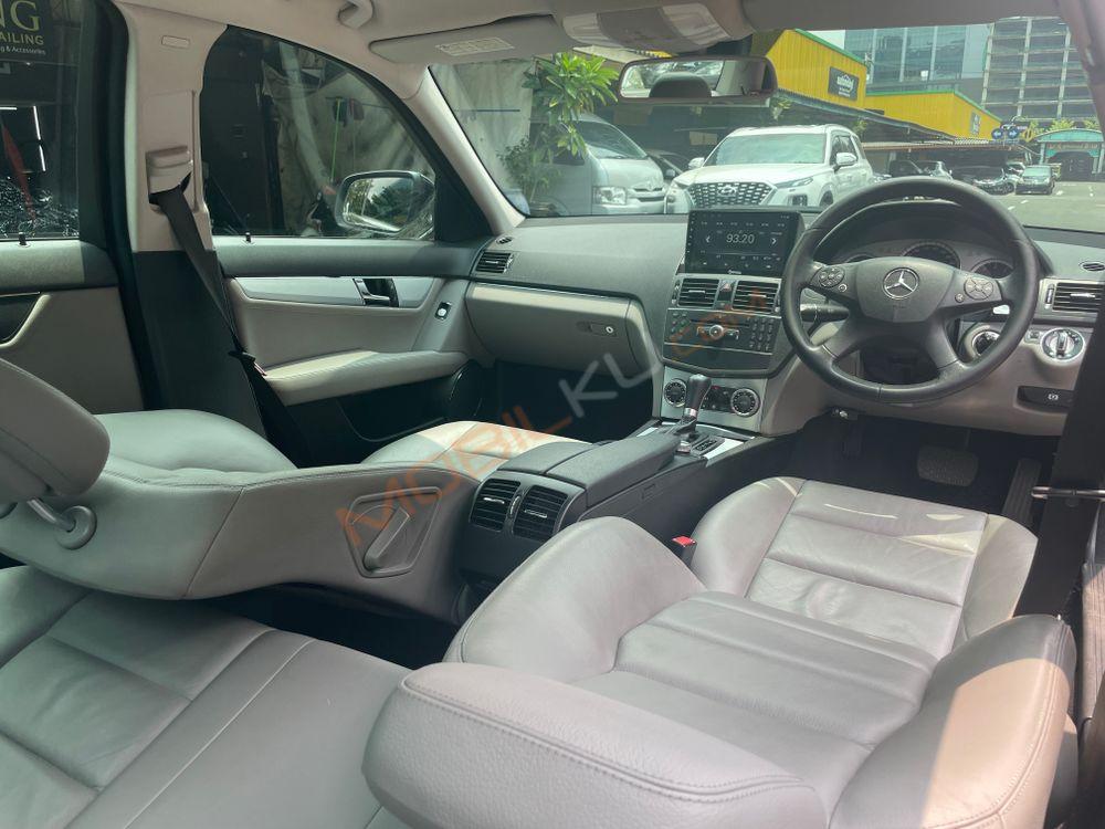Mobil Mercedes-Benz C-Class 2008