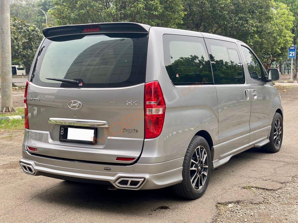 Mobil Hyundai H-1 2018