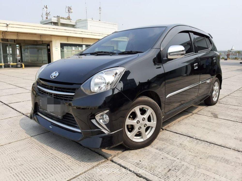 Mobil Toyota Agya 2016