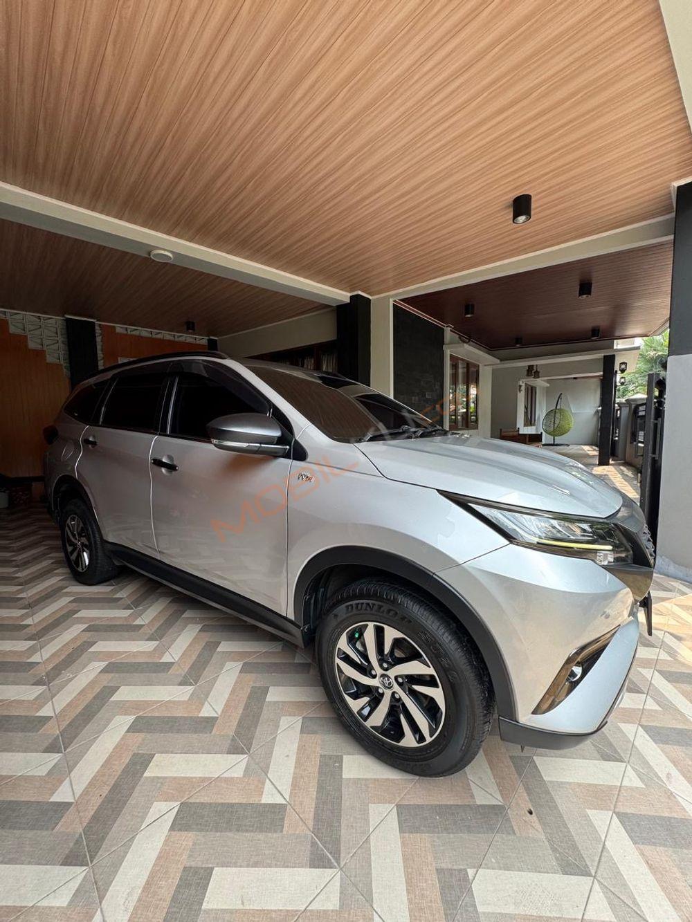 Mobil Toyota Rush 2019