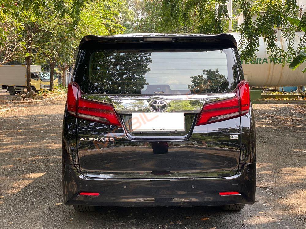 Mobil Toyota Alphard 2018