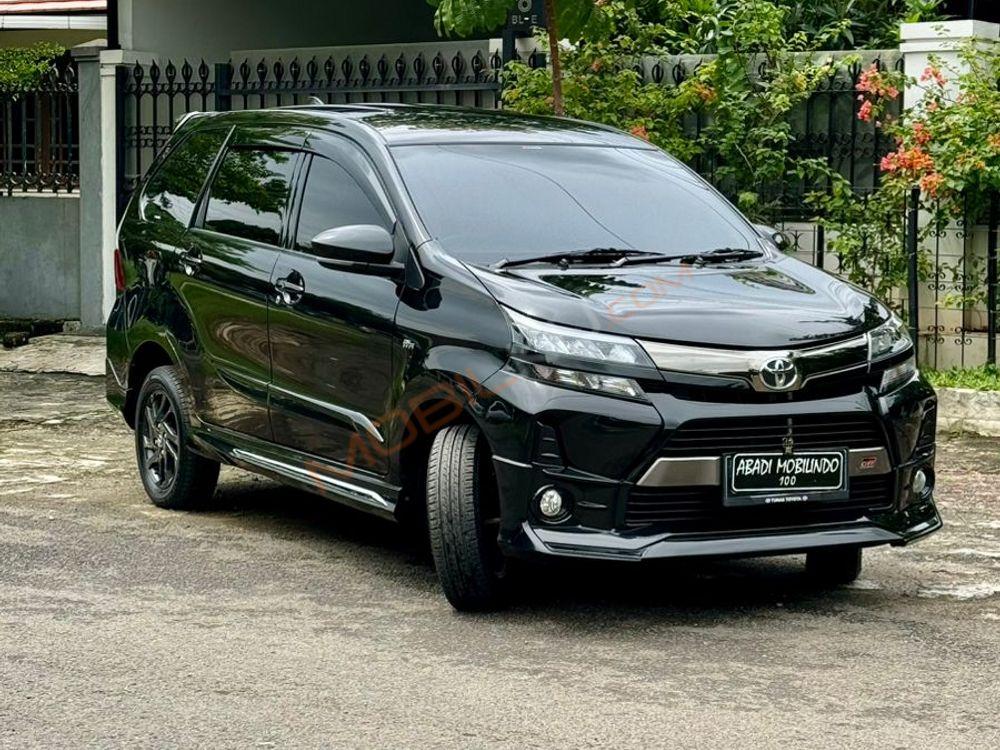 Mobil Toyota Avanza 2021