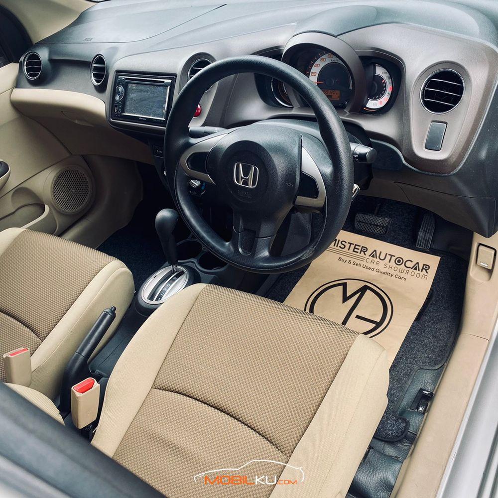 Mobil Honda Brio 2013
