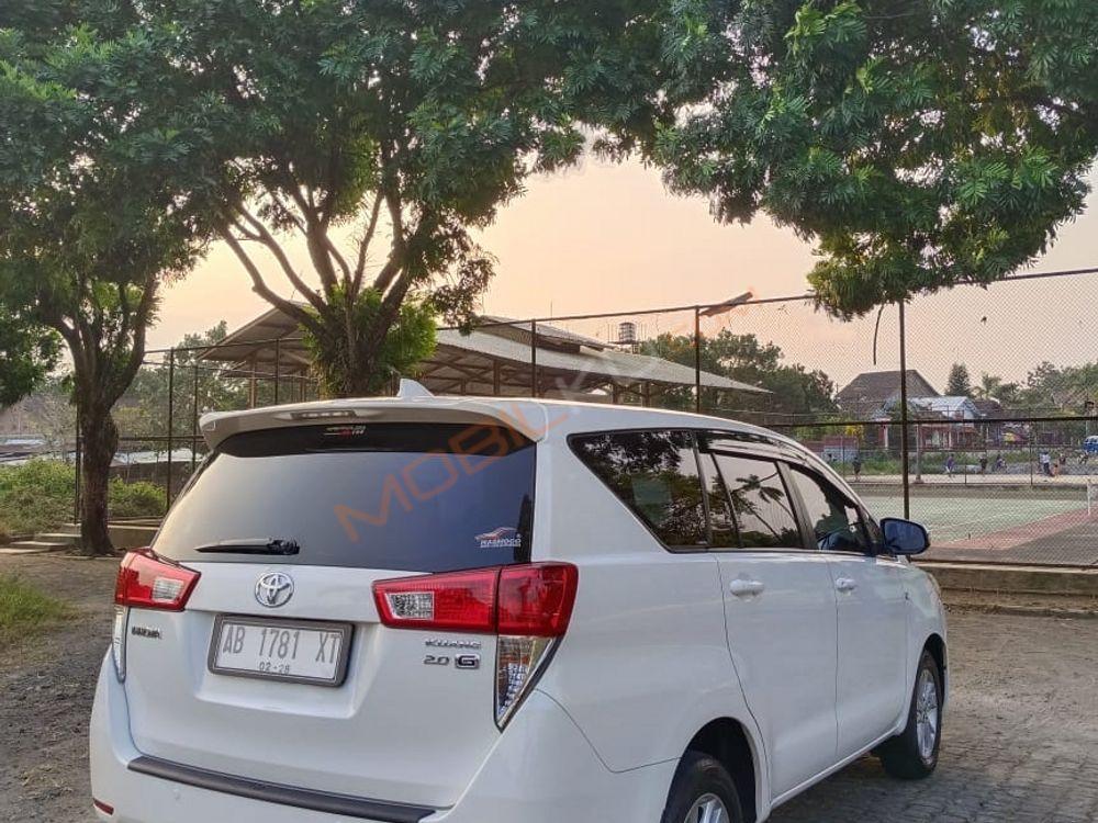 Mobil Toyota Kijang Innova 2019