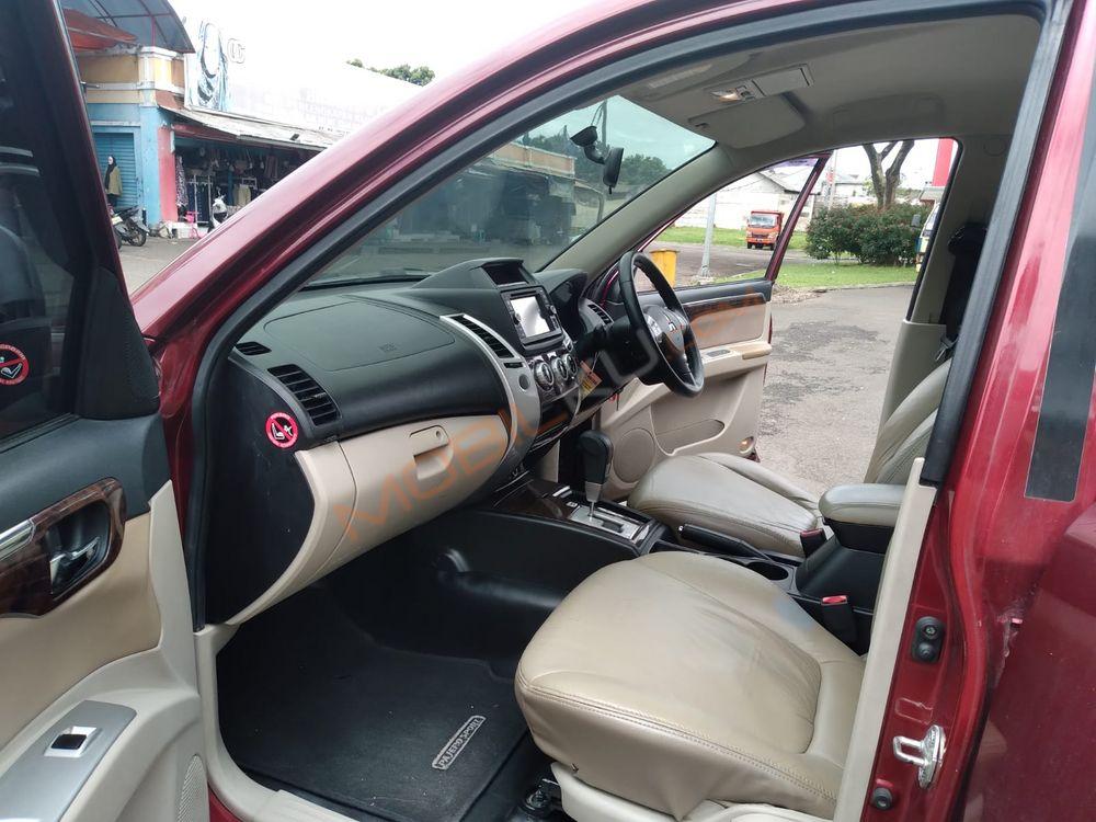 Mobil Mitsubishi Pajero Sport 2014