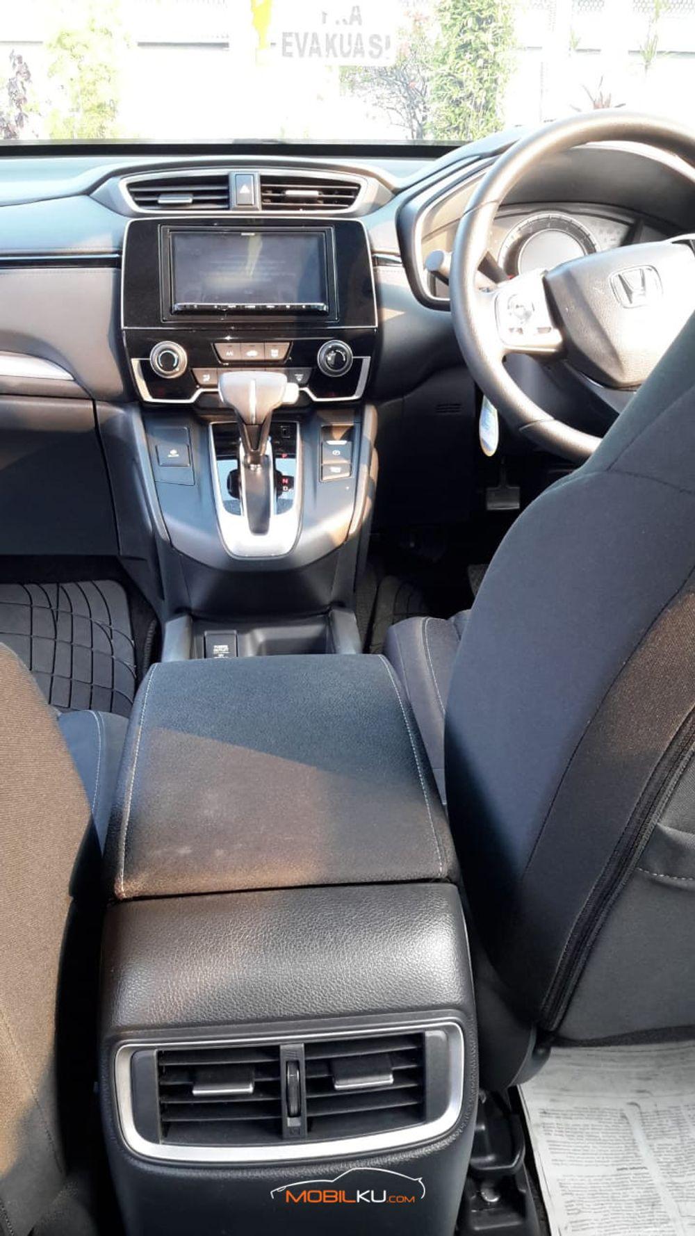 Mobil Honda CR-V 2017