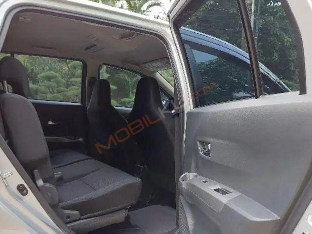 Mobil Daihatsu Sigra 2018