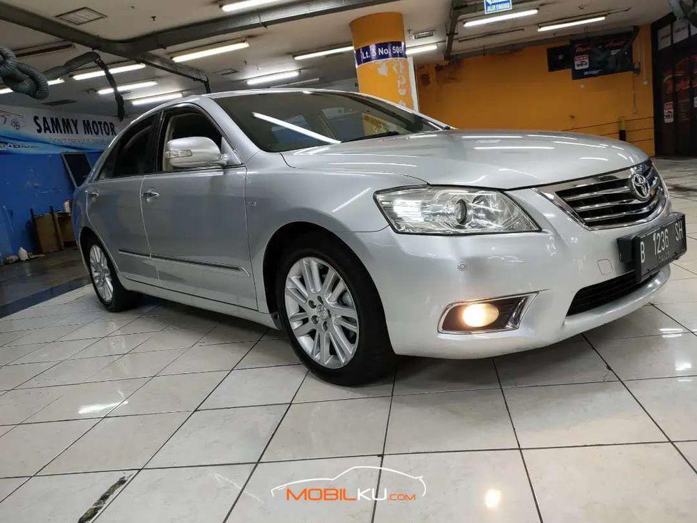Mobil Toyota Camry 2011