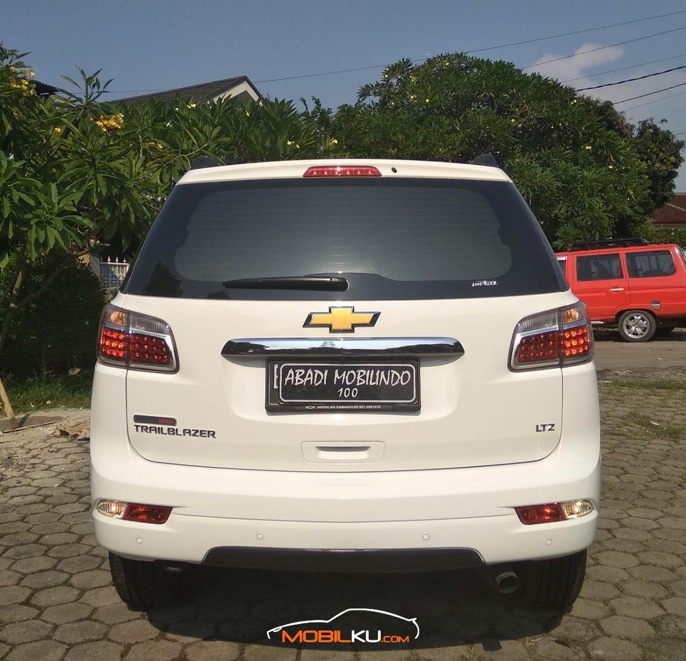 Mobil Chevrolet Trailblazer 2017