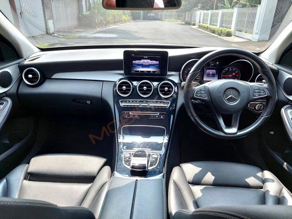 Mobil Mercedes-Benz C-Class 2016