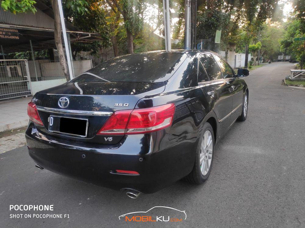 Mobil Toyota Camry 2012