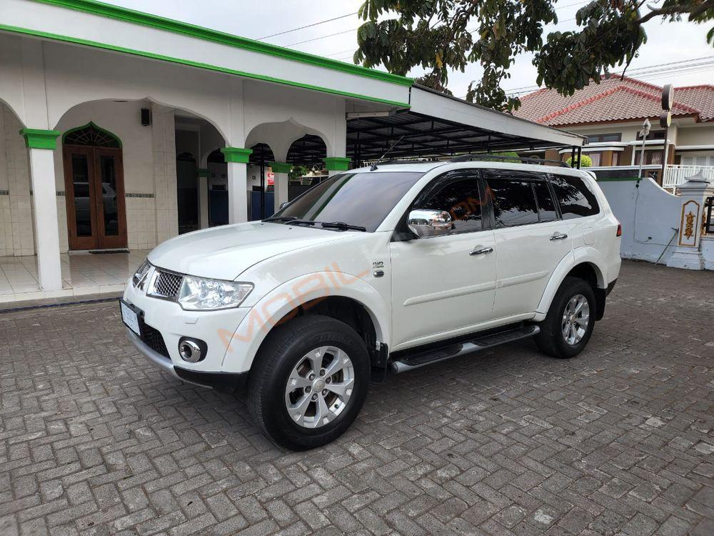 Mobil Mitsubishi Pajero Sport 2012