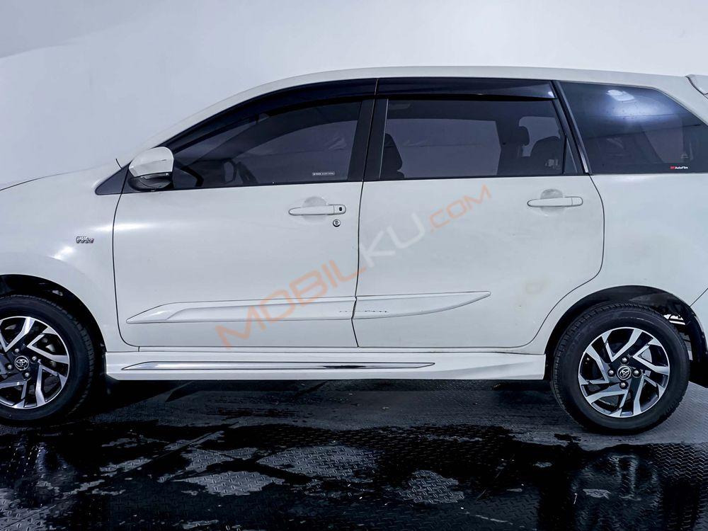 Mobil Toyota Avanza 2021