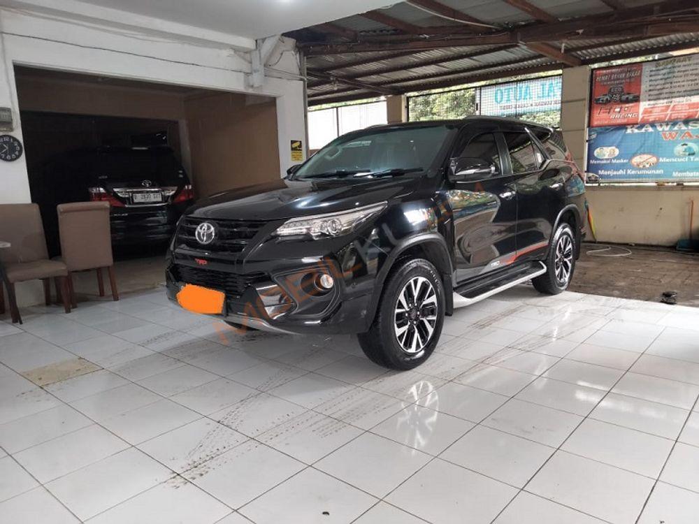 Mobil Toyota Fortuner 2018