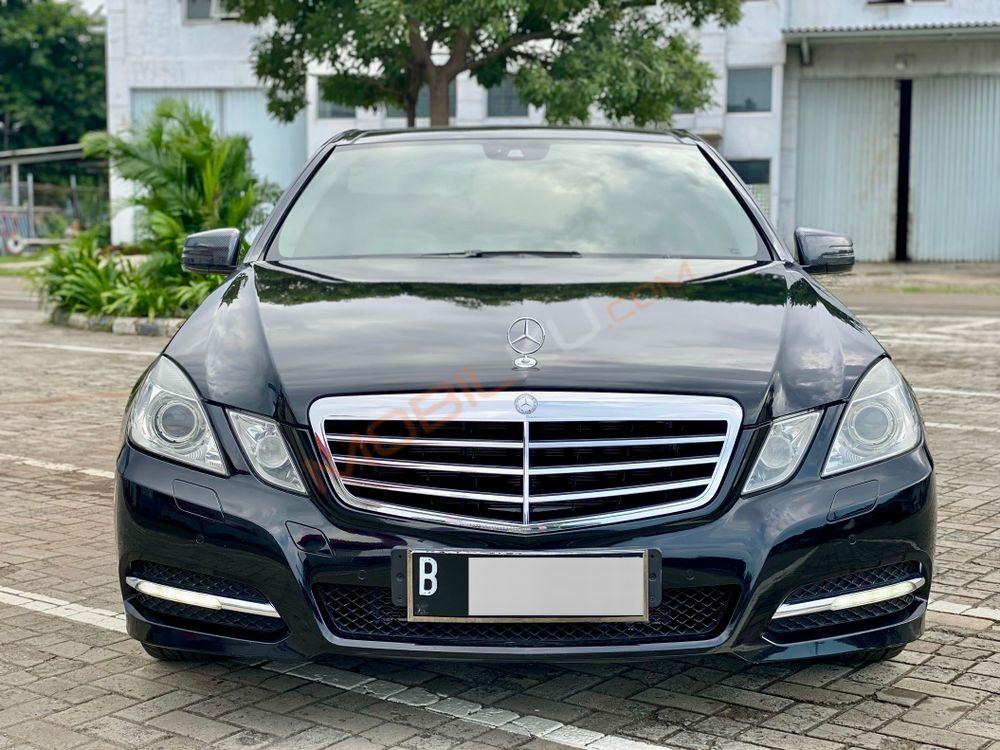 Mobil Mercedes-Benz E-Class 2011