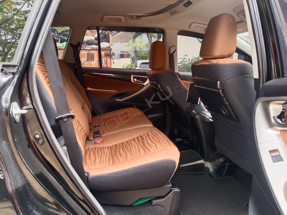Mobil Toyota Kijang Innova 2020