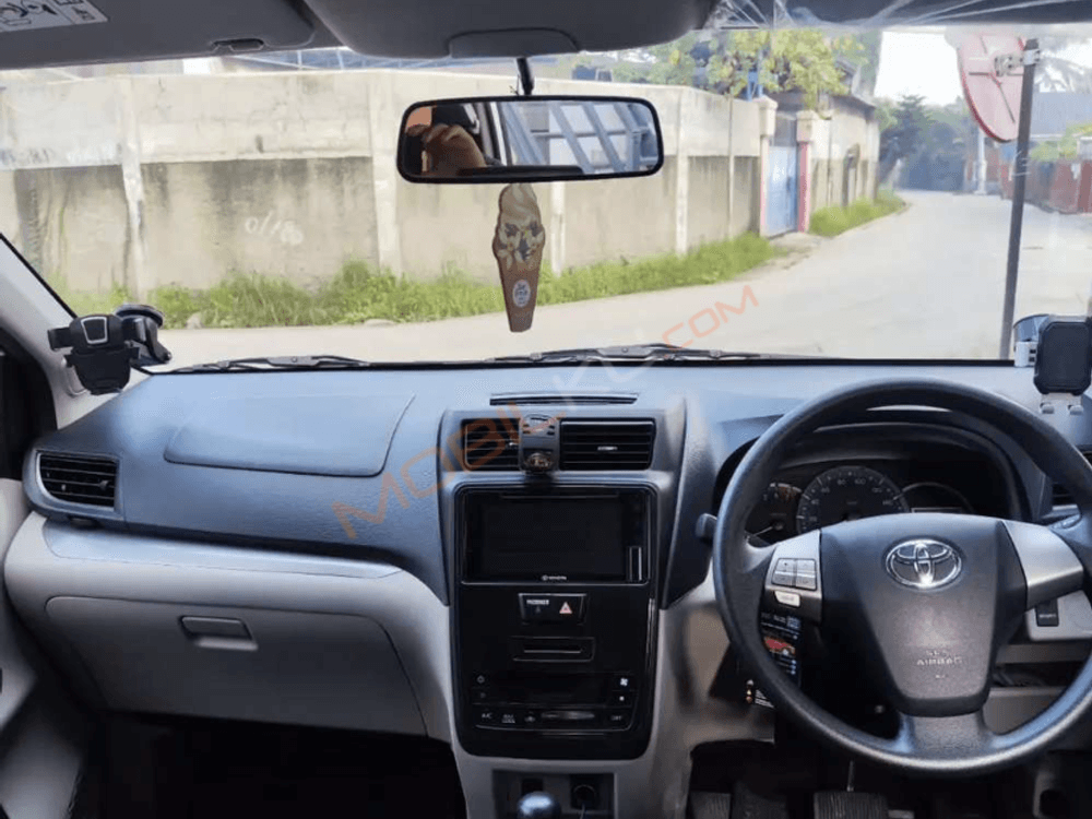 Mobil Toyota Avanza 2019