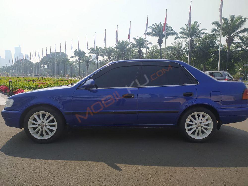 Mobil Toyota Corolla 1996