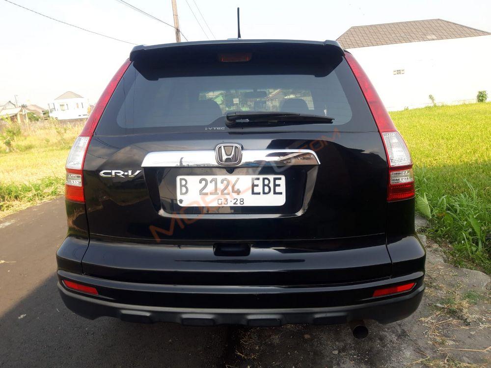 Mobil Honda CR-V 2011