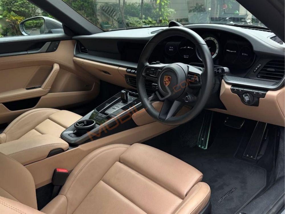 Mobil Porsche 911 2022