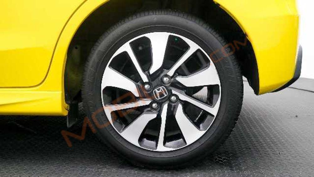 Mobil Honda Brio 2019