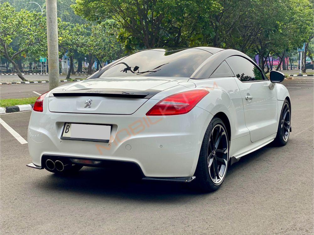 Mobil Peugeot RCZ 2012