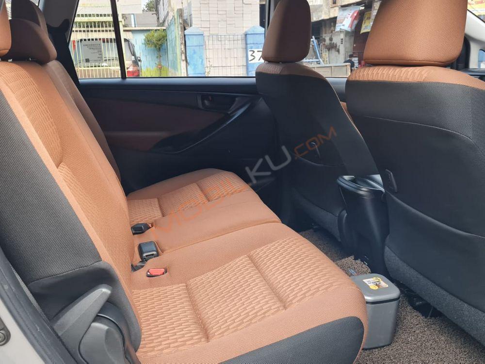 Mobil Toyota Kijang Innova 2017