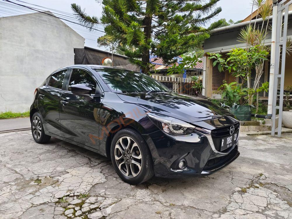 Mobil Mazda 2 Hatchback 2017