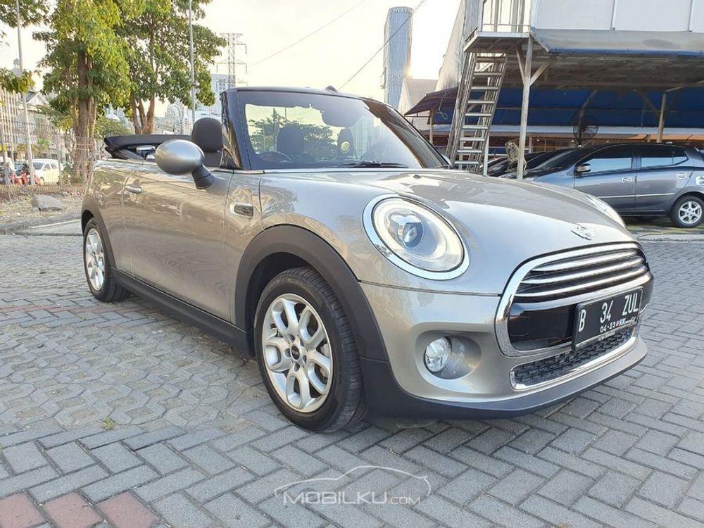Mobil MINI 5-Door 2016