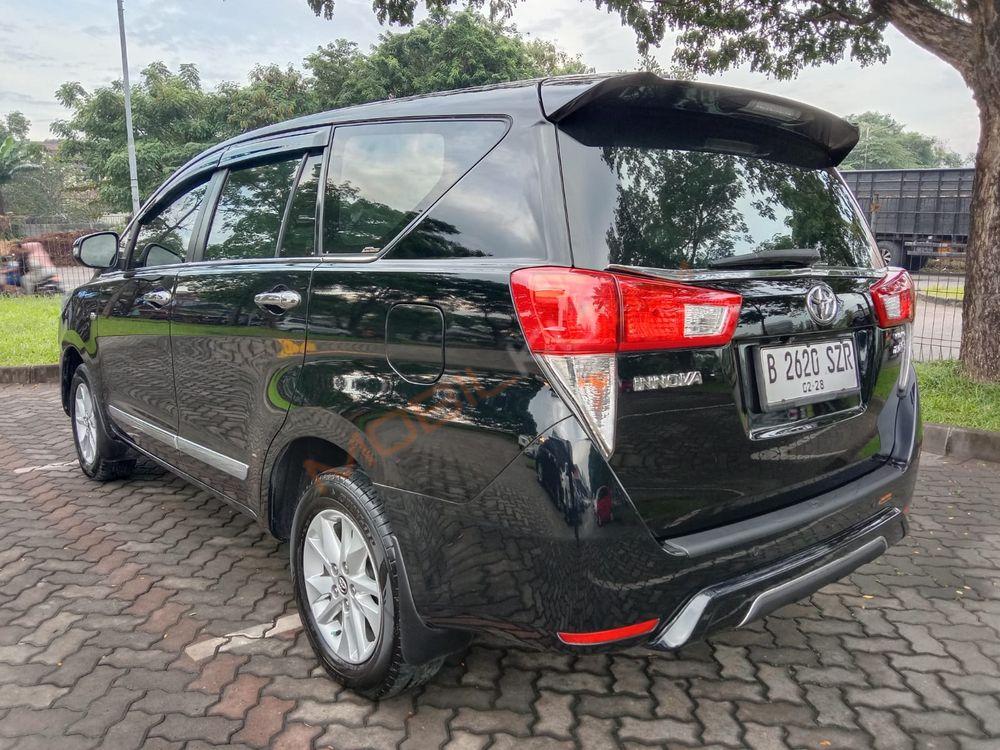 Mobil Toyota Kijang Innova 2018