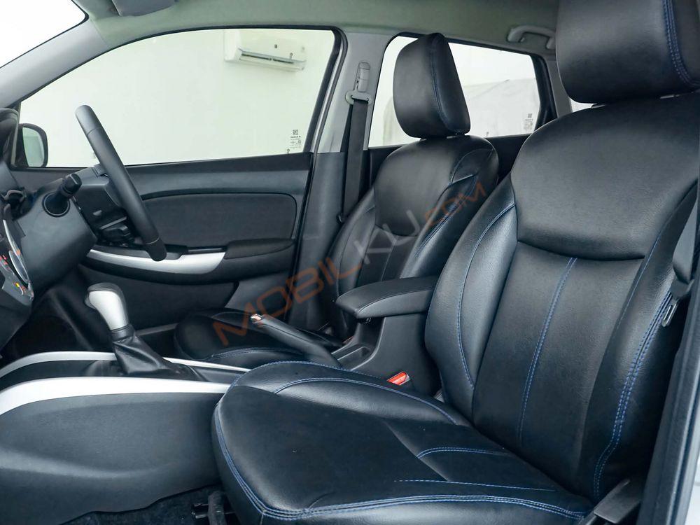 Mobil Suzuki Baleno 2019