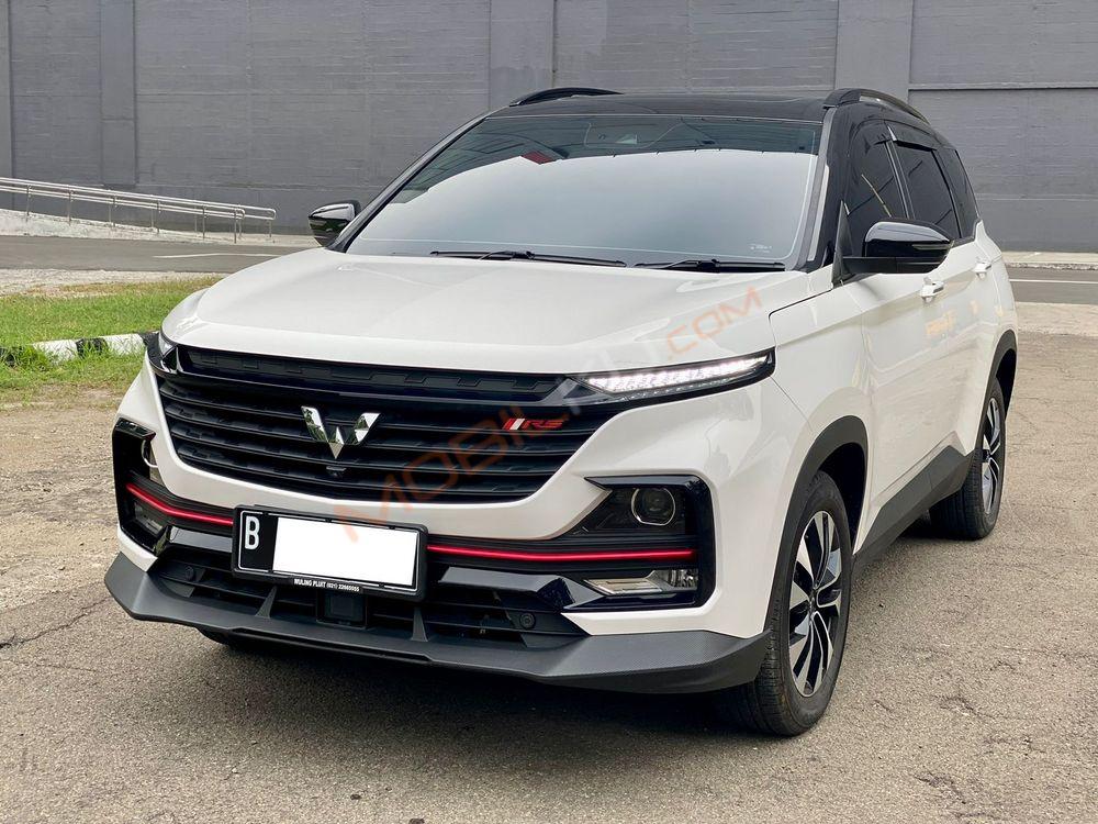 Mobil Wuling Almaz 2021