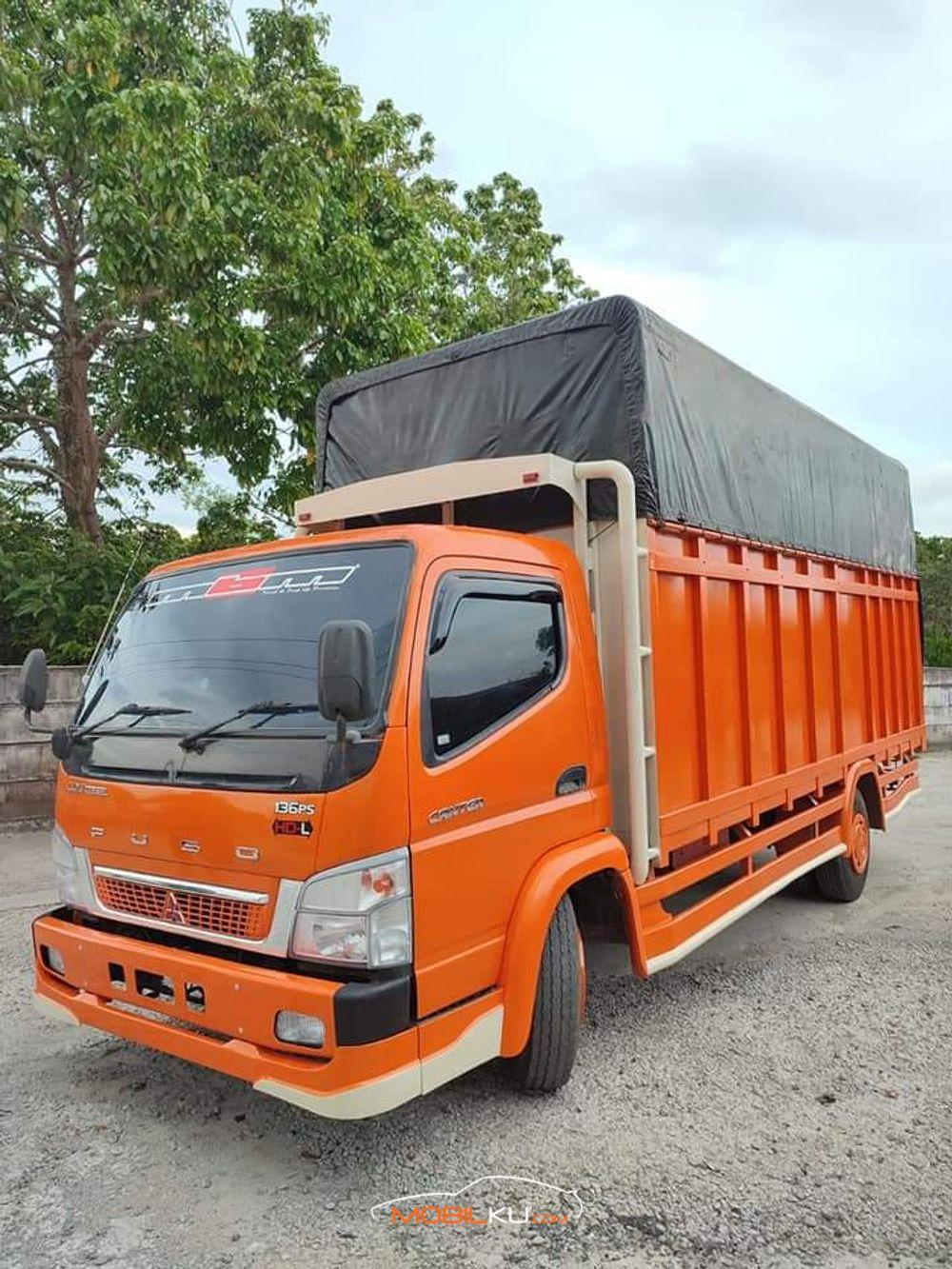 Mobil Mitsubishi Fuso 2018